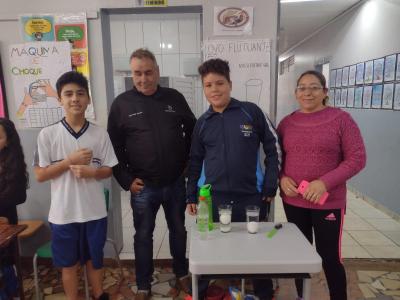 Escola LeocÃ¡dio JosÃ© Correia realizou a Feira de CiÃªncias com os Alunos do 5Âº ano